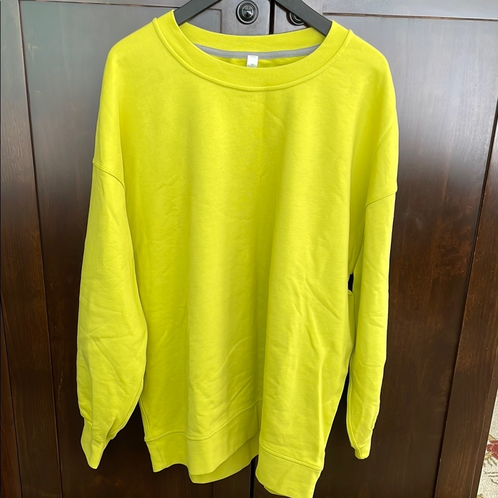 Lululemon women’s lime green Sweater - Picture 5 of 8